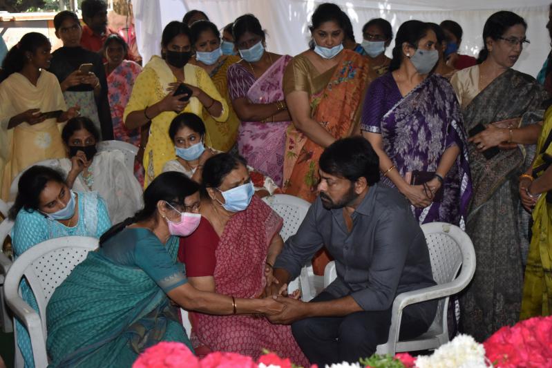 celebs-pay-final-respect-to-kaikala-satyanarayana-10.jpg