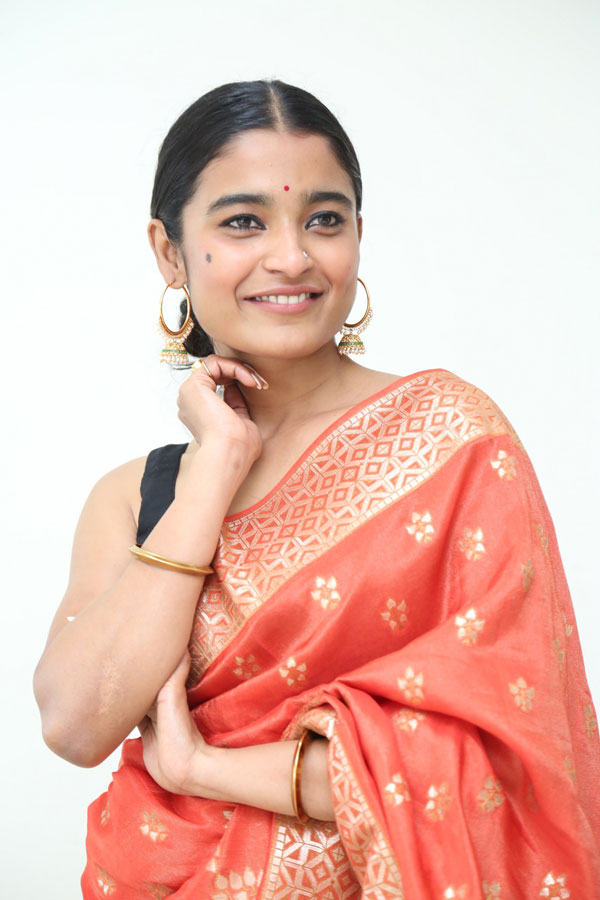 chaitra-stills-11.jpg
