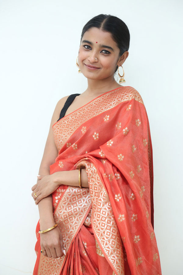 chaitra-stills-2.jpg