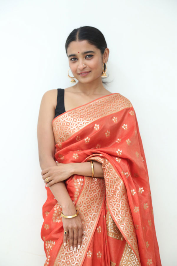 chaitra-stills-8.jpg