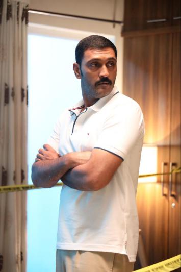 chakravyuham-movie-stills-5.jpg