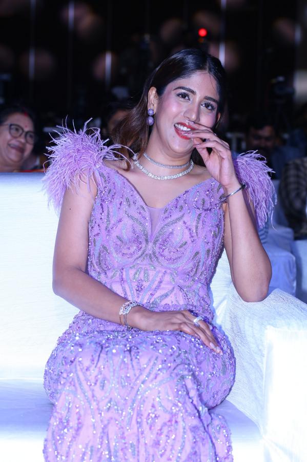chandhini-chowdary-stills-11.jpg