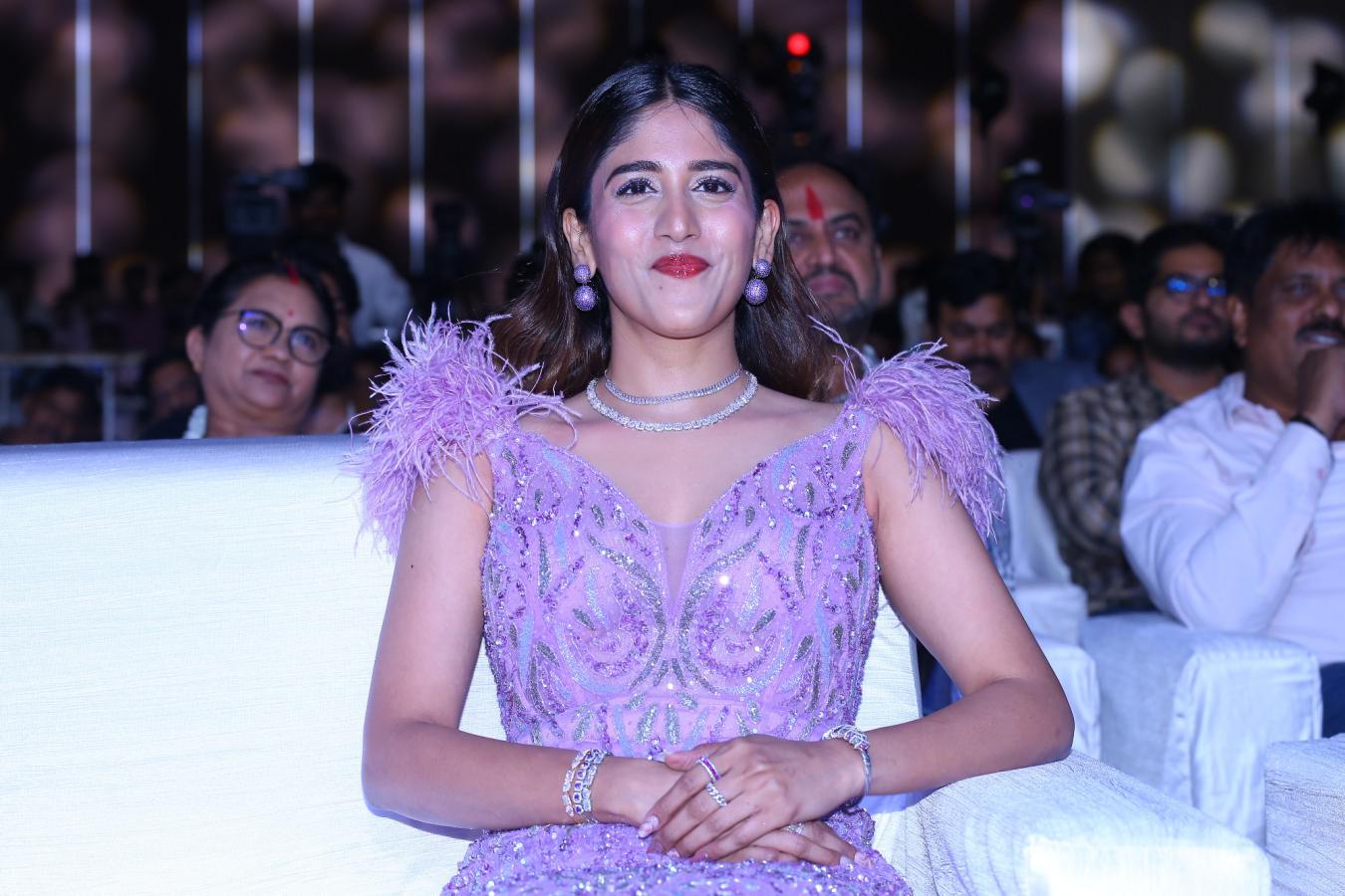 chandhini-chowdary-stills-13.jpg