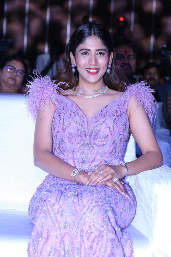 chandhini-chowdary-stills-9.jpg