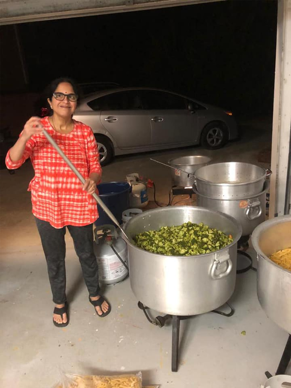 chinmaya-mission-delivered-food-packages-in-forsyth-county-4.jpg