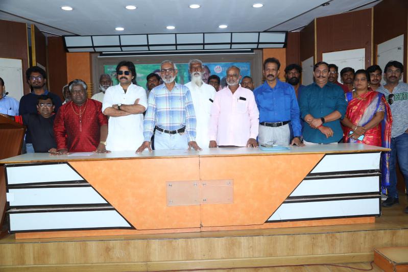 chintamani-sonta-mogudu-movie-press-meet-6.jpg