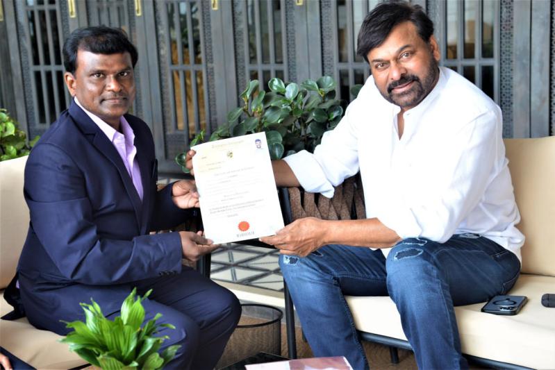 chiranjeevi-congratulations-to-film-journalist-dr-ramesh-chinnamula-3.jpg