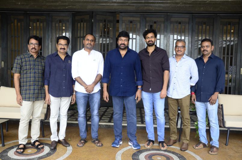 chiranjeevi-launch-republic-movie-trailer-4.jpg