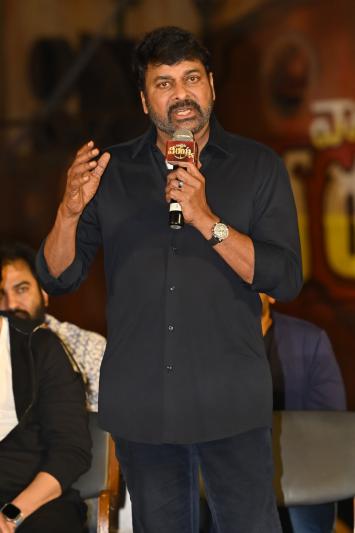 chiranjeevi-stills-3-4.jpg