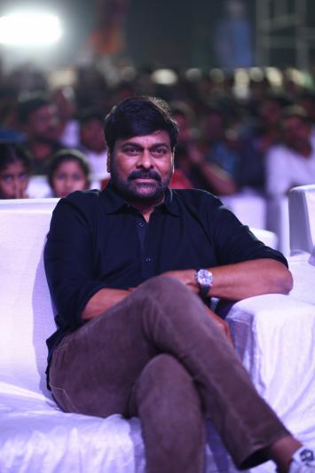 chiranjeevi-stills-4-5.jpg