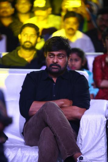 chiranjeevi-stills-4-6.jpg