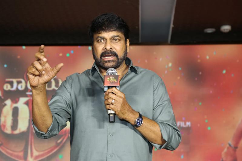 chiranjeevi-stills-5-5.jpg