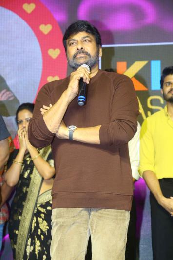 chiranjeevi-stills-6-13.jpg