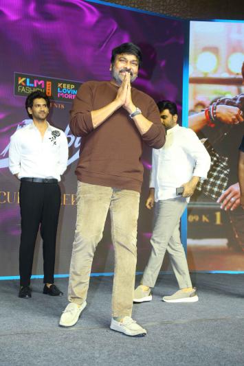chiranjeevi-stills-6-5.jpg