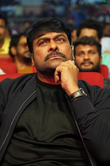 chiranjeevi-stills-7-13.jpg