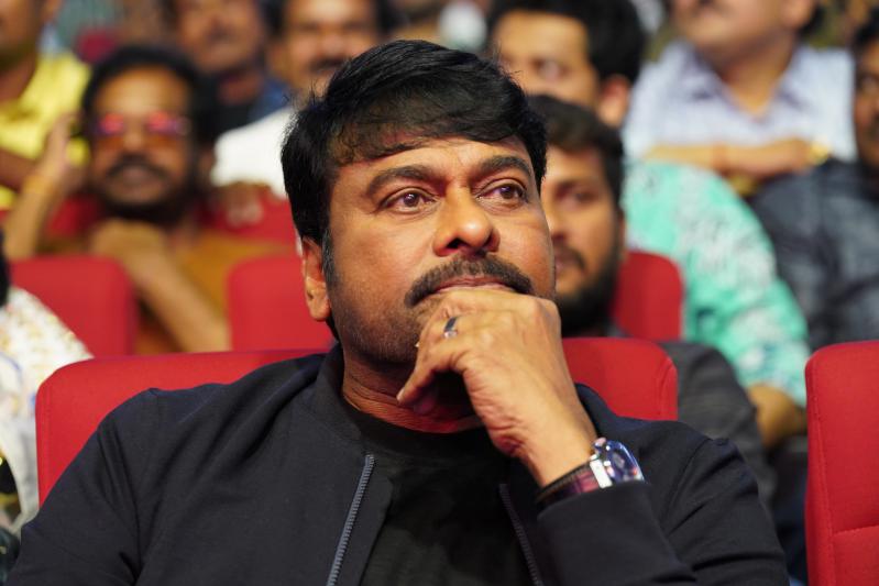 chiranjeevi-stills-7-2.jpg
