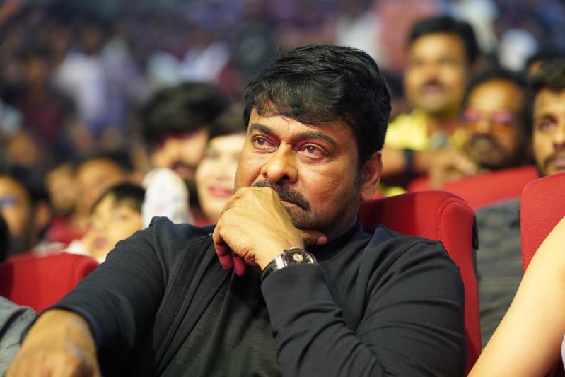 chiranjeevi-stills-7-3.jpg