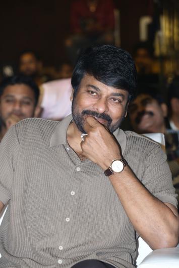 chiranjeevi-stills-8-10.jpg
