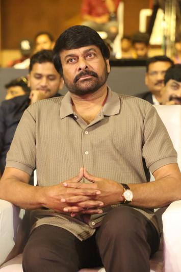 chiranjeevi-stills-8-11.jpg