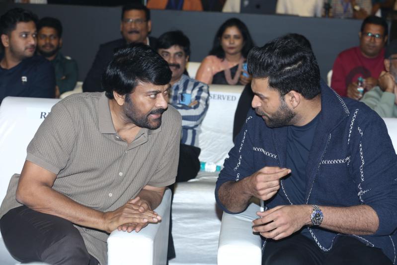 chiranjeevi-stills-8-3.jpg