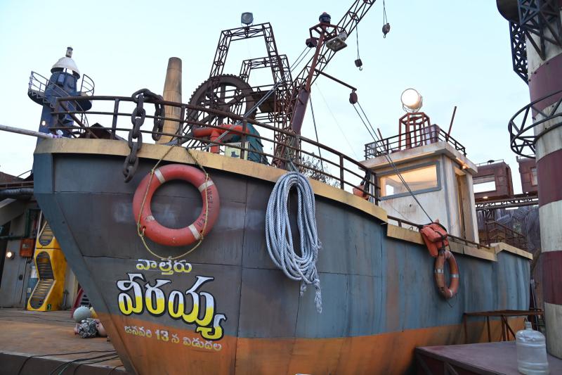 chiranjeevi-waltair-veerayya-special-set-18.jpg