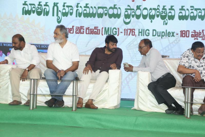 chiru-at-chitrapuri-colony-mig-houses-opening-11.jpg