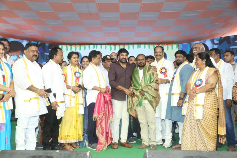 chiru-at-chitrapuri-colony-mig-houses-opening-32.jpg