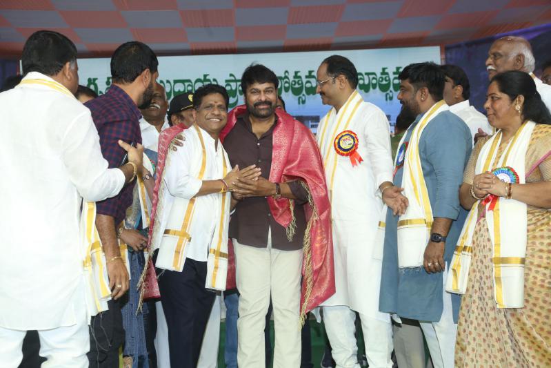 chiru-at-chitrapuri-colony-mig-houses-opening-33.jpg
