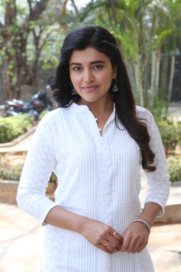chithra-shukla-stills-8.jpg