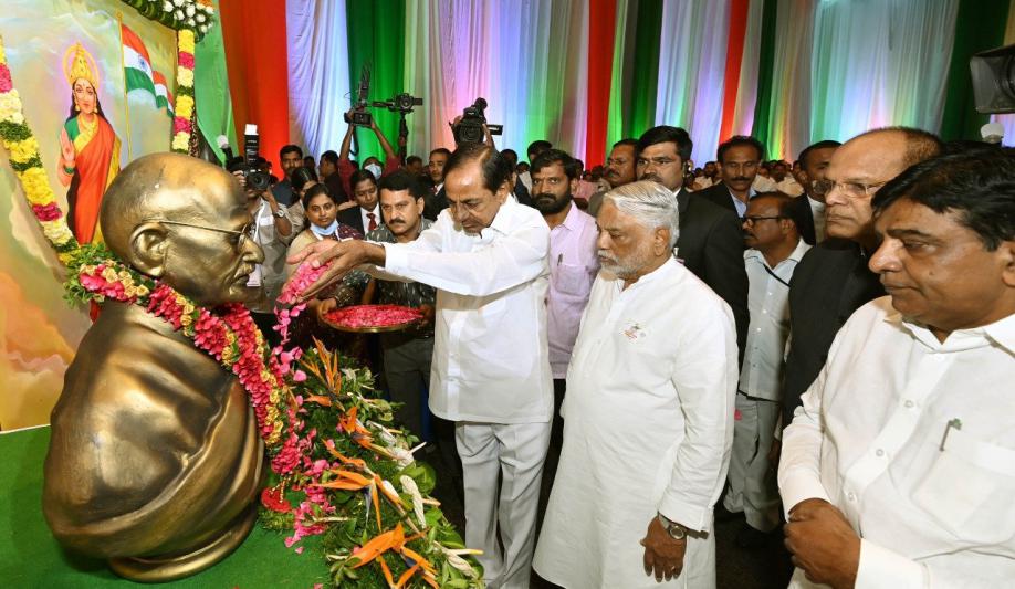 cm-kcr-inaugurates-swatantra-bharatha-vajrotsavam-4.jpg