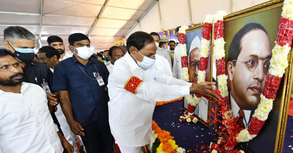 cm-kcr-launches-dalit-bandhu-in-huzurabad-2.jpg