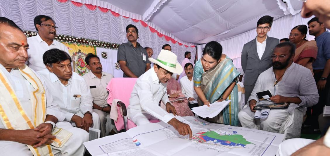 cm-kcr-visits-kondagattu-sri-anjaneya-swamy-temple-10.jpg