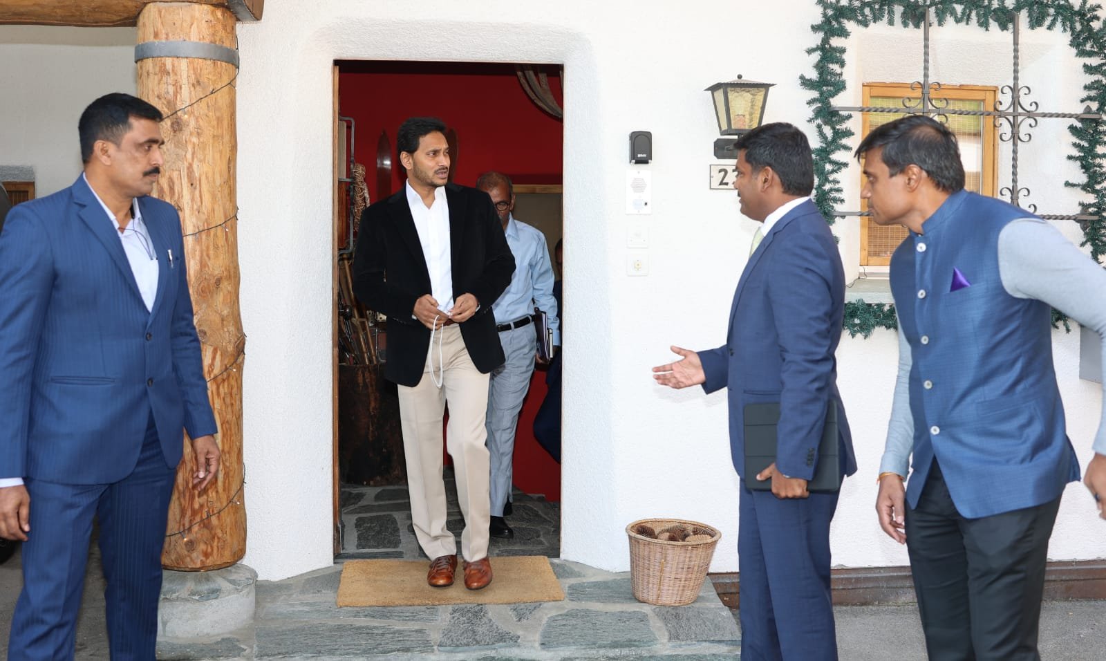 cm-ys-jagan-davos-tour1-14.jpg