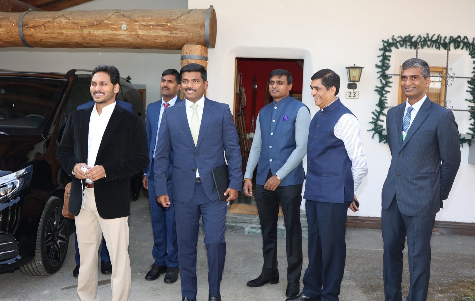 cm-ys-jagan-davos-tour1-16.jpg