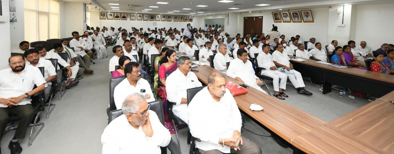 cm-ys-jagan-direction-to-ysrcp-mlas-4.jpg