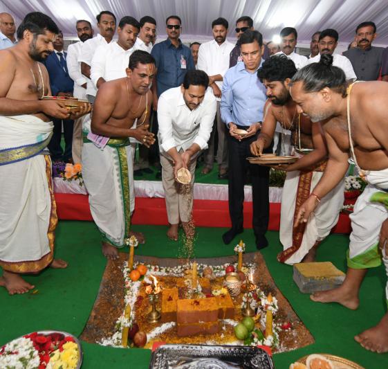 cm-ys-jagan-performs-bhoomi-puja-at-jsw-steel-plant-5.jpg