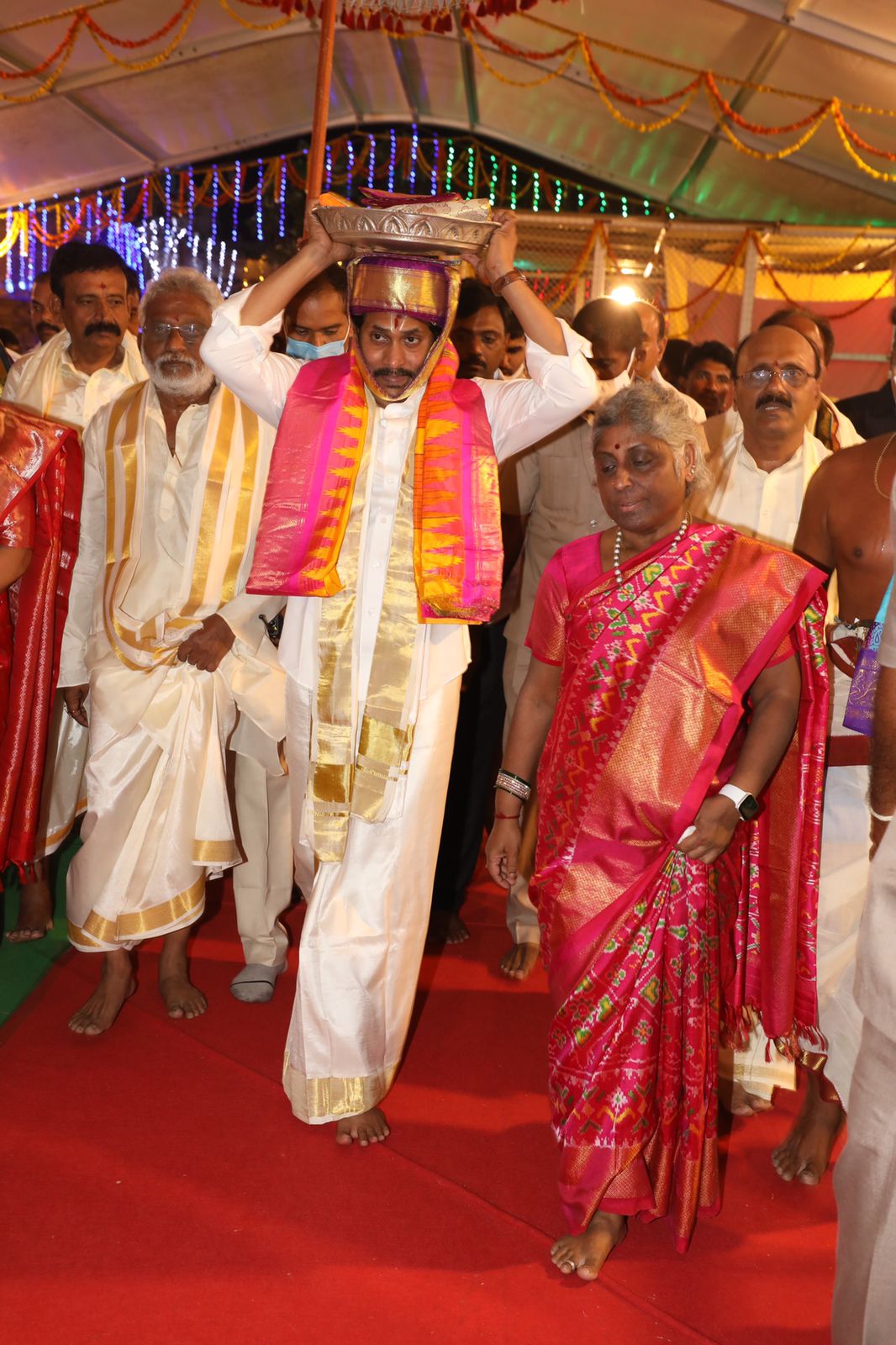 CM YS Jagan Presents Pattu Vastrams at Vontimitta Temple