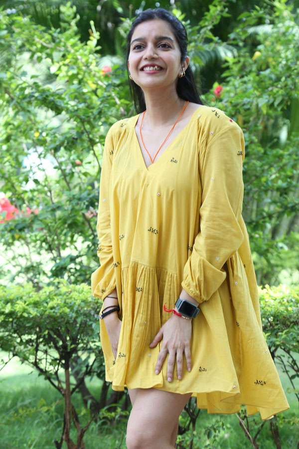Colours Swathi Stills