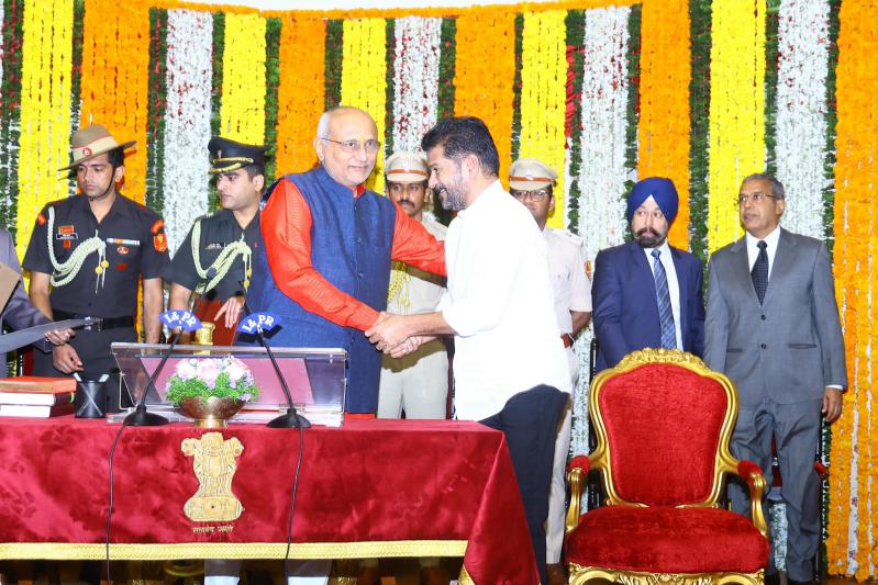cp-radhakrishnan-taking-oath-as-telangana-governor-4.jpg