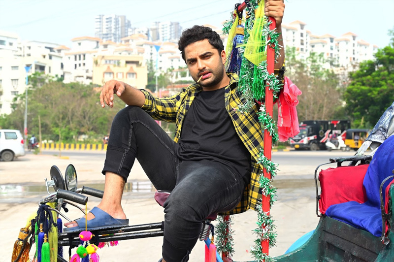 das-ka-dhamki-movie-stills-2-3.jpg