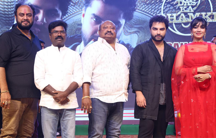 das-ka-dhamki-trailer-20-launch-4.jpg