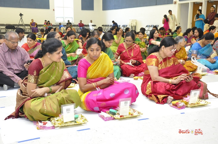 dcpooja1-1462978434.jpg