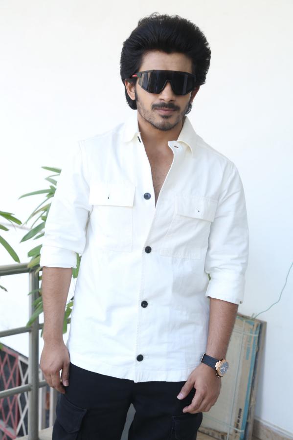 deepak-saroj-interview-10.jpg