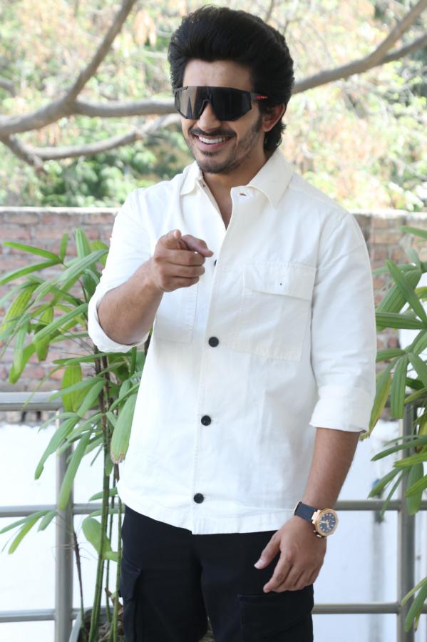 deepak-saroj-interview-14.jpg