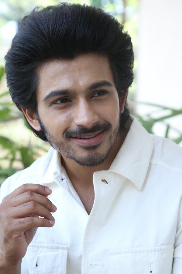 deepak-saroj-interview-4.jpg