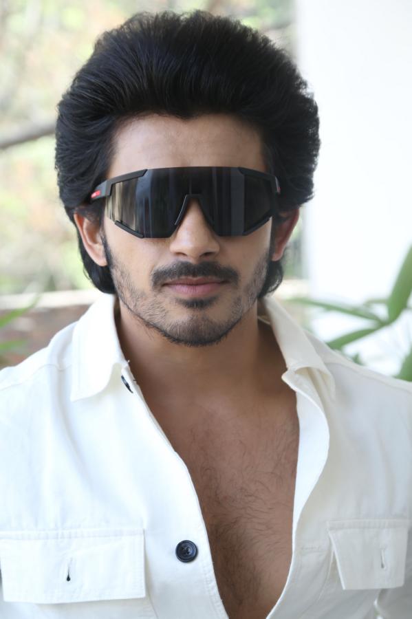 deepak-saroj-interview-9.jpg