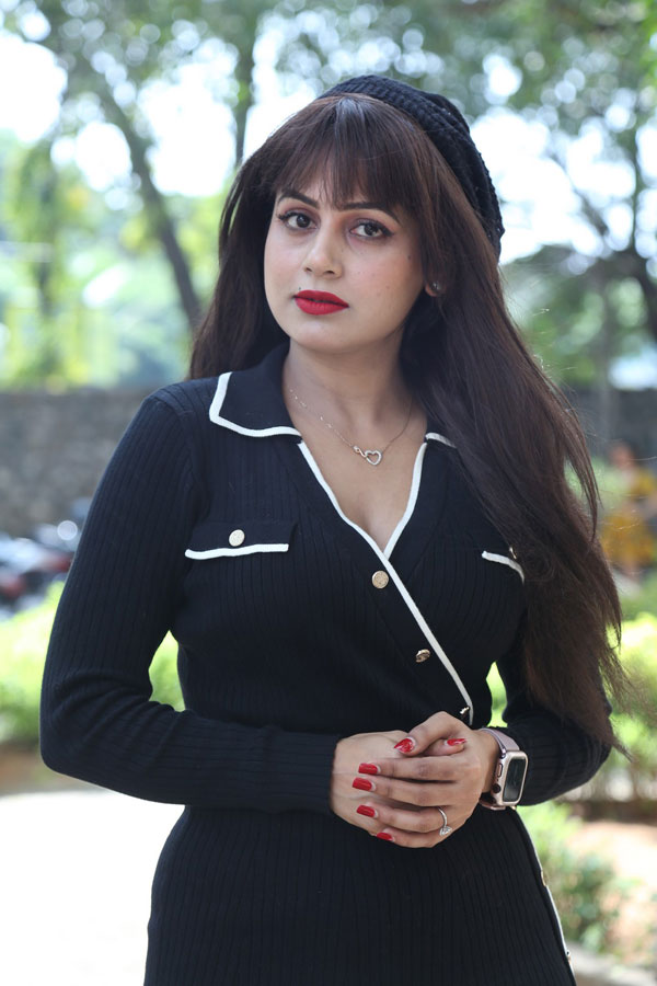 deepika-singh-stills-3.jpg