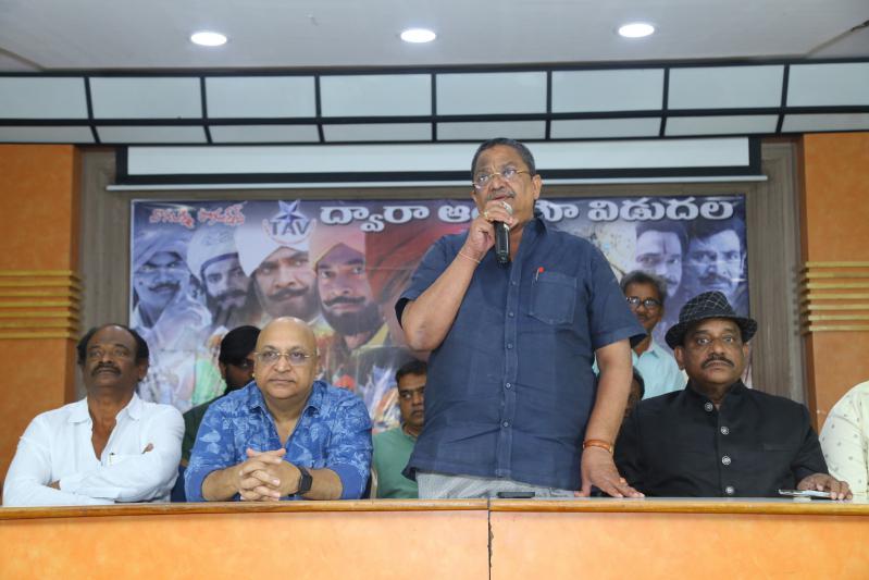 desam-kosam-movie-press-meet-5.jpg