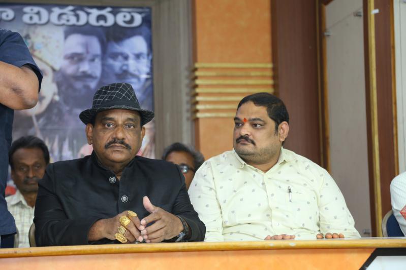 desam-kosam-movie-press-meet-7.jpg