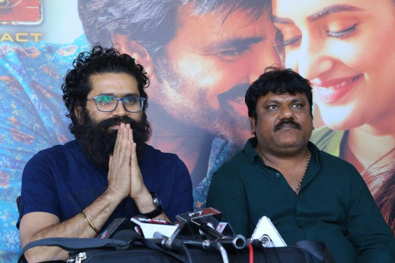 dhamaka-movie-press-meet-2-7.jpg